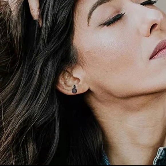 18K Black Gold (Rhodium) Plated Middle Finger, Flipping Off Stud Earrings - Picture 4 of 6